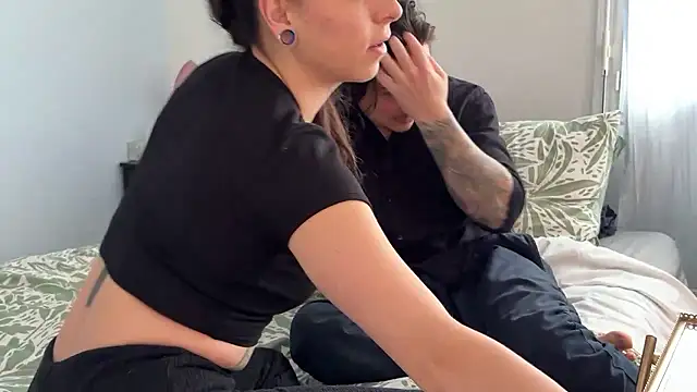 Airelle online show from February 14, 10:15 am