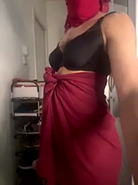 Snapshot of YourSlutBoySl chatting on November 20, 11:33 am YourSlutBoySl online show from November 20, 11:33 am