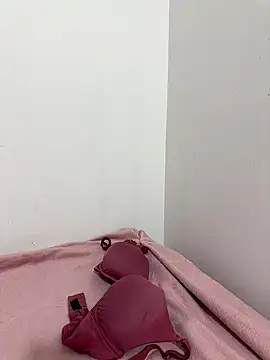 Snapshot of YourSlutBoySl chatting on October 14, 7:53 am YourSlutBoySl online show from October 14, 7:53 am