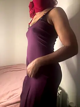 Snapshot of YourSlutBoySl chatting on December 1, 5:25 pm YourSlutBoySl online show from December 1, 5:25 pm