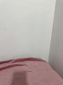 Snapshot of YourSlutBoySl chatting on December 17, 11:04 am YourSlutBoySl online show from December 17, 11:04 am