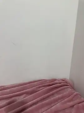 Snapshot of YourSlutBoySl chatting on December 3, 9:09 am YourSlutBoySl online show from December 3, 9:09 am