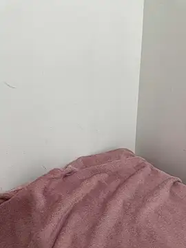 Snapshot of YourSlutBoySl chatting on November 13, 7:01 am YourSlutBoySl online show from November 13, 7:01 am