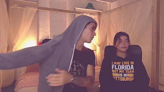 Laila asher online show from November 23, 6:01 am