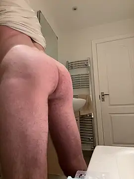 Snapshot of Woodchip chatting on November 6, 7:18 pm Woodchip online show from November 6, 7:18 pm