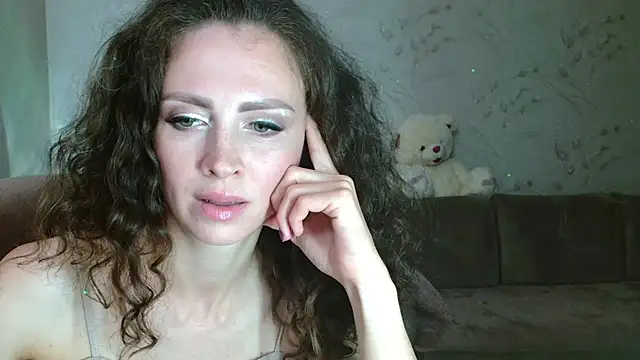 Snapshot of Amber_Carrol chatting on June 4, 8:13 pm Amber Carrol online show from June 4, 8:13 pm