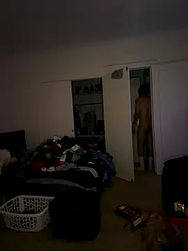 Snapshot of KingKevo27 chatting on November 21, 12:42 am KingKevo27 online show from November 21, 12:42 am