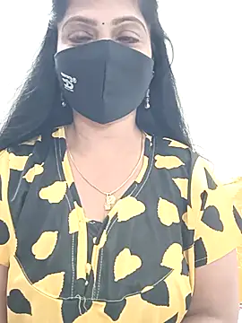 Snapshot of shivani27 chatting on February 18, 6:59 pm shivani27 online show from February 18, 6:59 pm