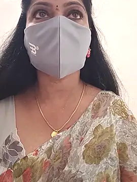 Snapshot of shivani27 chatting on December 4, 12:26 pm shivani27 online show from December 4, 12:26 pm