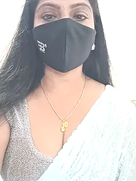 Snapshot of shivani27 chatting on February 19, 4:26 pm shivani27 online show from February 19, 4:26 pm