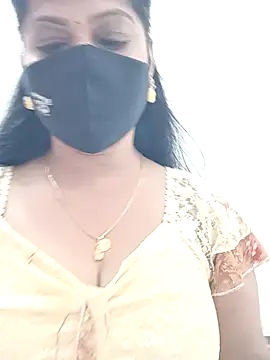 Snapshot of shivani27 chatting on November 23, 6:23 am shivani27 online show from November 23, 6:23 am