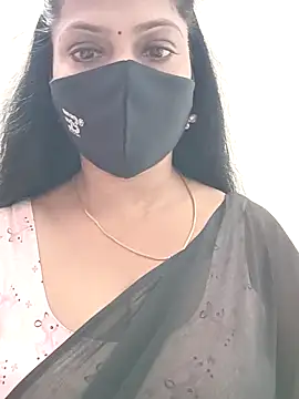 Snapshot of shivani27 chatting on December 19, 7:55 am shivani27 online show from December 19, 7:55 am