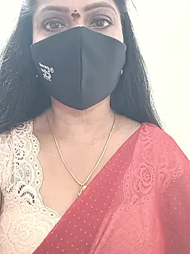 Snapshot of shivani27 chatting on January 6, 4:33 pm shivani27 online show from January 6, 4:33 pm