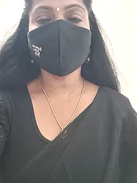 Snapshot of shivani27 chatting on November 29, 5:13 pm shivani27 online show from November 29, 5:13 pm