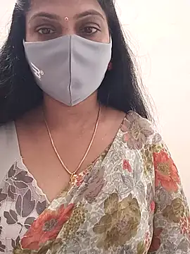 Snapshot of shivani27 chatting on January 10, 9:15 am shivani27 online show from January 10, 9:15 am