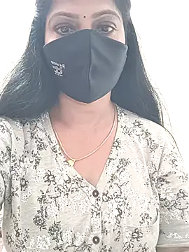 shivani27 online show from July 8, 8:04 am