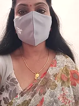 Snapshot of shivani27 chatting on December 5, 8:02 am shivani27 online show from December 5, 8:02 am