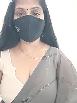 shivani27 online show from June 13, 7:01 pm