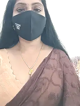 Snapshot of shivani27 chatting on February 2, 4:50 pm shivani27 online show from February 2, 4:50 pm