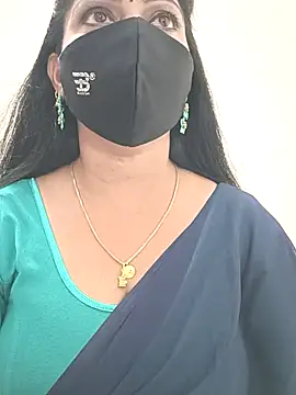 Snapshot of shivani27 chatting on December 20, 4:32 pm shivani27 online show from December 20, 4:32 pm