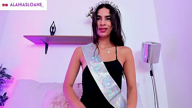 Snapshot of AlahiaSloane chatting on October 27, 11:33 am AlahiaSloane online show from October 27, 11:33 am