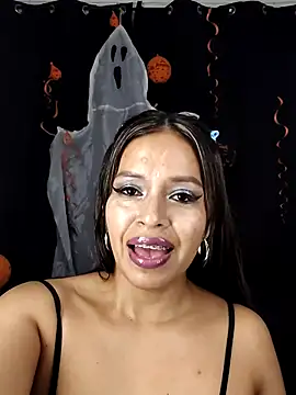 Snapshot of AntonelaMorriz chatting on October 25, 6:45 am AntonelaMorriz online show from October 25, 6:45 am