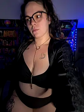 MamaSpicy online show from November 12, 8:01 pm