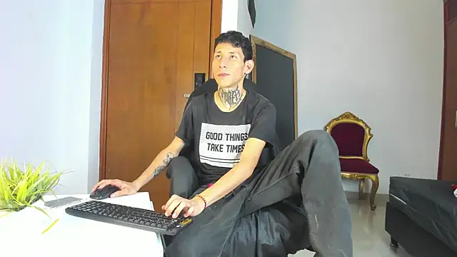 Davide 444 online show from October 15, 4:22 am
