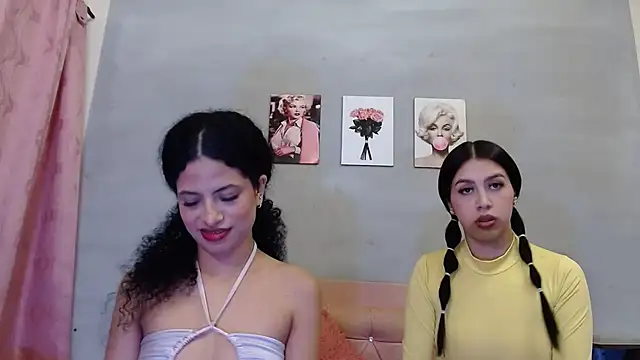 Snapshot of Adut_Akech chatting on October 2, 2:31 pm Adut Akech online show from October 2, 2:31 pm