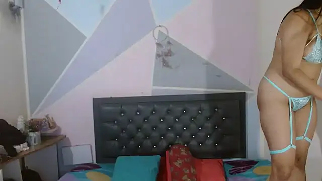 Adut Akech online show from June 23, 12:47 pm