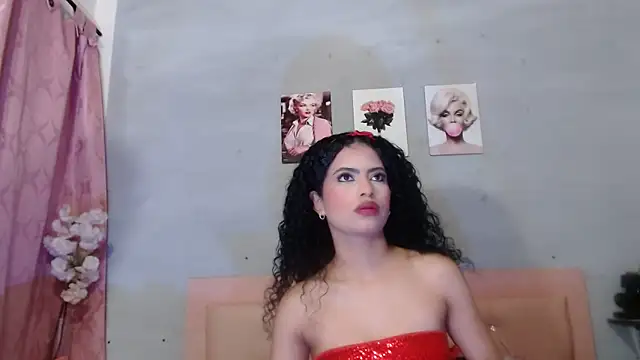 Adut Akech online show from December 17, 1:05 pm