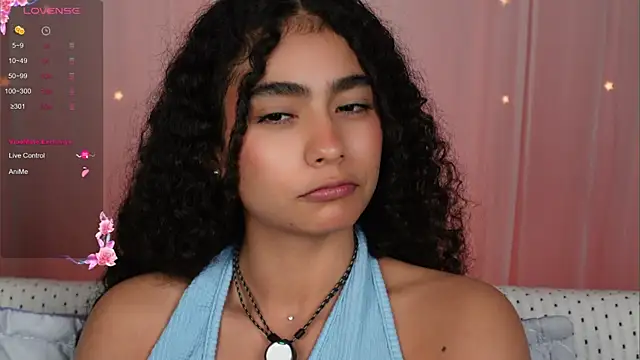 Snapshot of Victoria_Curly chatting on October 10, 2:01 am Victoria Curly online show from October 10, 2:01 am