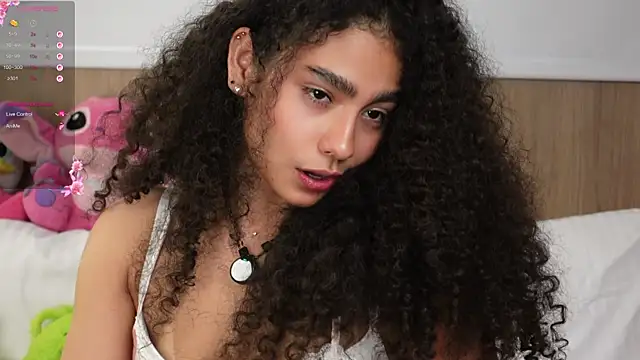 Snapshot of Victoria_Curly chatting on November 15, 5:33 am Victoria Curly online show from November 15, 5:33 am