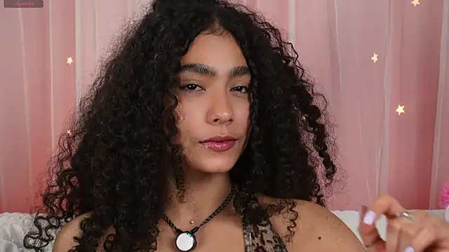 Snapshot of Victoria_Curly chatting on October 22, 9:57 pm Victoria Curly online show from October 22, 9:57 pm