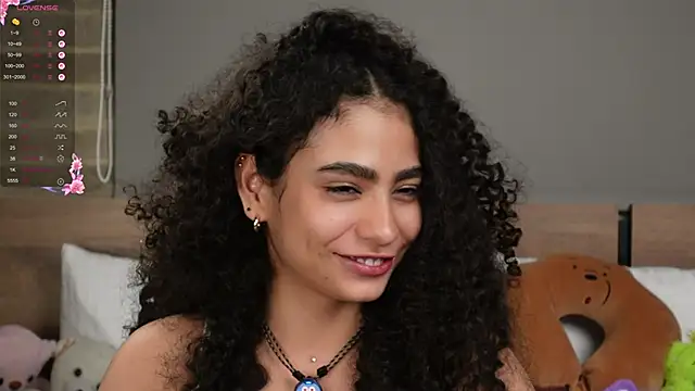 Snapshot of Victoria_Curly chatting on December 3, 4:35 am Victoria Curly online show from December 3, 4:35 am