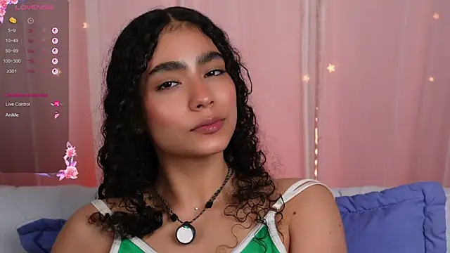 Snapshot of Victoria_Curly chatting on September 29, 11:54 pm Victoria Curly online show from September 29, 11:54 pm