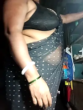 Snapshot of Nude-Priya2 chatting on July 31, 10:03 am Nude-Priya2 online show from July 31, 10:03 am