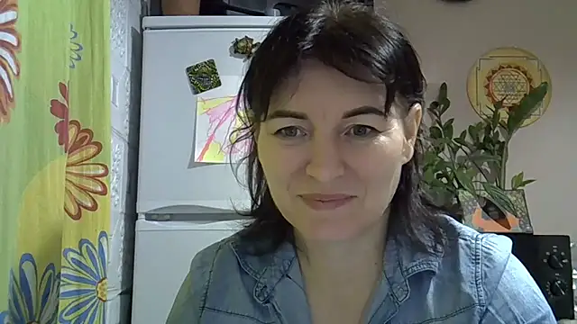 Krystal 82 online show from November 16, 7:40 pm