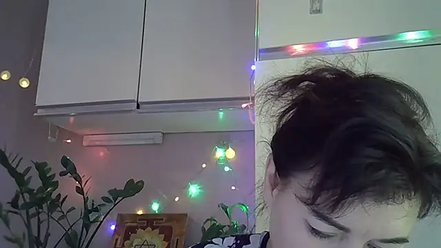 Krystal 82 online show from October 21, 7:52 am