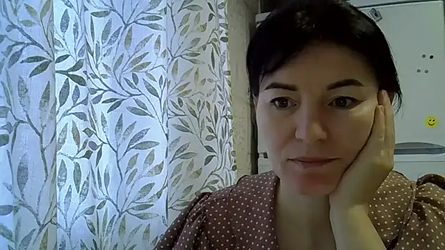 Krystal 82 online show from December 18, 8:30 am