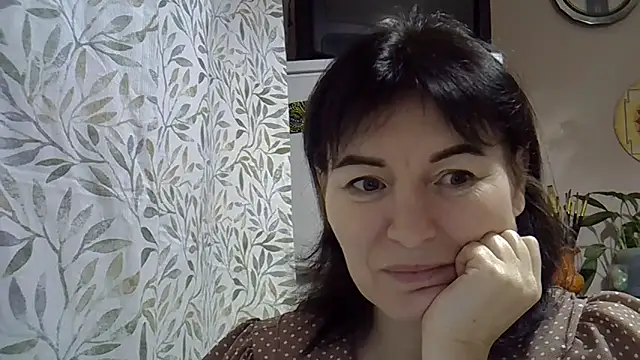 Krystal 82 online show from December 4, 3:44 pm