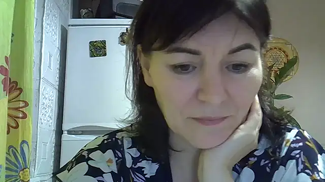 Krystal 82 online show from November 22, 7:35 pm