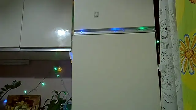 Krystal 82 online show from October 31, 5:04 am