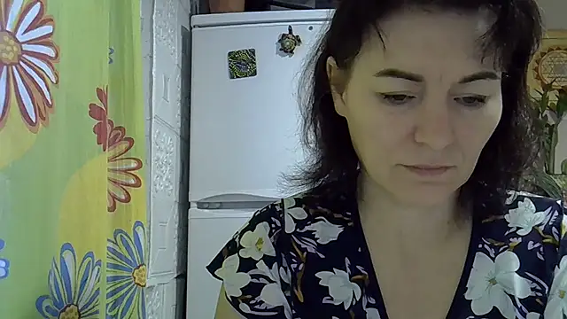 Krystal 82 online show from November 20, 6:47 am