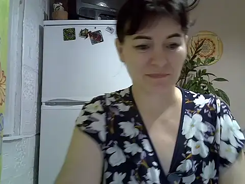 Krystal 82 online show from November 13, 5:39 pm