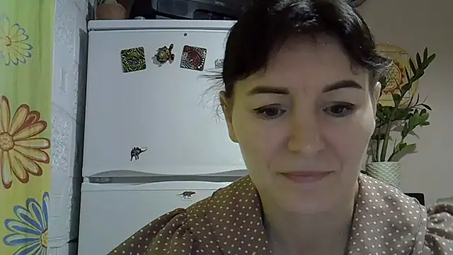 Krystal 82 online show from November 9, 2:32 pm