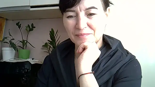 Krystal 82 online show from February 6, 10:55 am