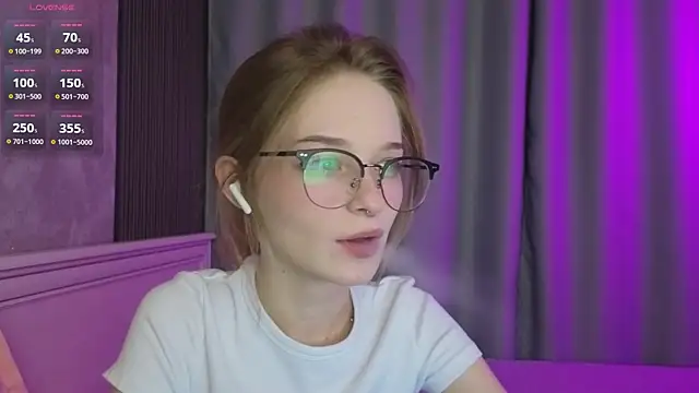 Snapshot of vialeta_baby chatting on September 26, 11:44 pm vialeta baby online show from September 26, 11:44 pm