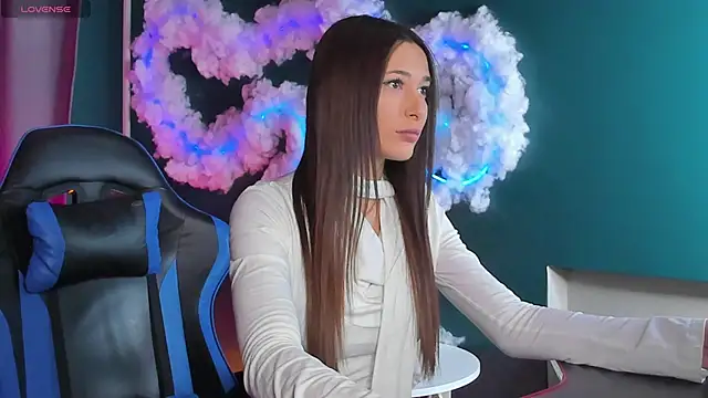 Lillie Miller online show from March 20, 4:02 am