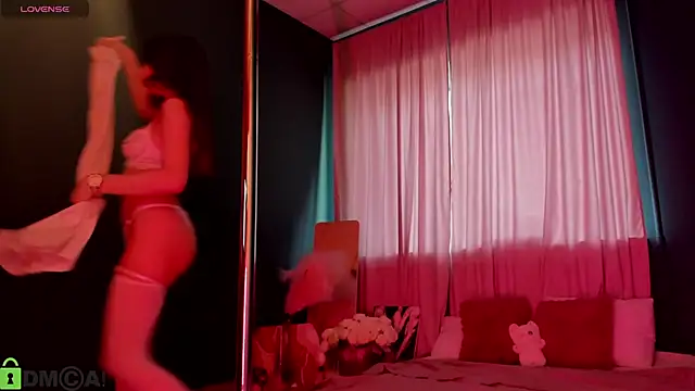 Lillie Miller online show from April 14, 11:26 am